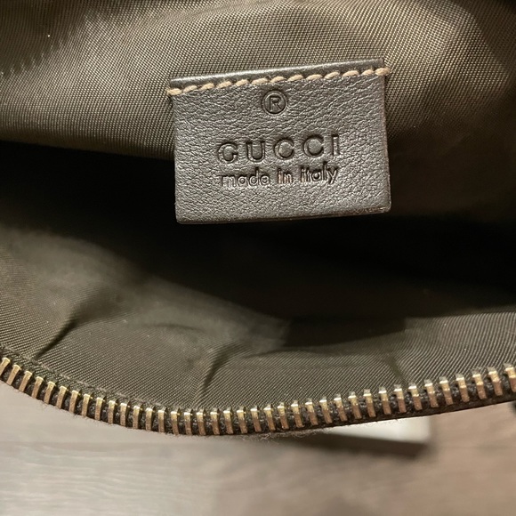 Authentic Gucci Pochette - Picture 4 of 11